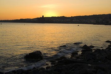 tramonto acicastello