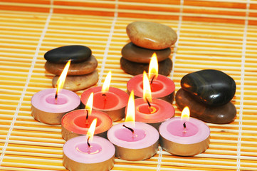 pebbles and candles for aromatherapy session