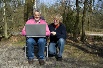 seniors with a laptop