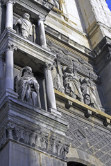 paris france church statues