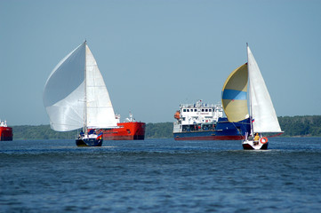Obraz premium yachts and tankers on the river don, russia