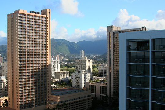 honolulu buildings and sky