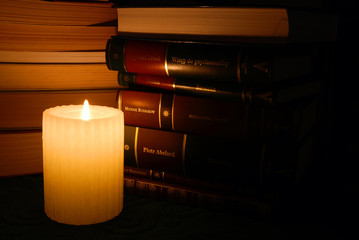 candle in library