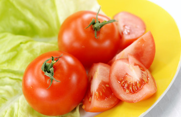 tomato- frontside sharpness