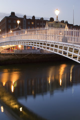 half penny bridge - dublin - irlande
