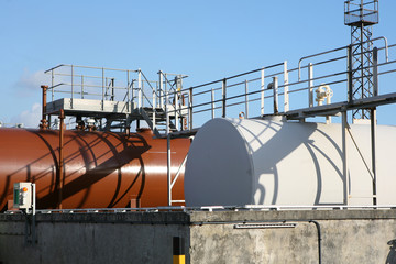 fuel oil tanks