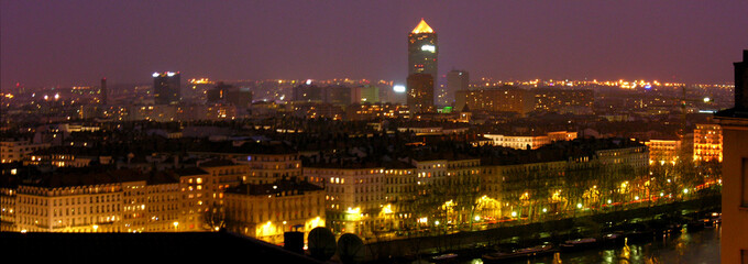 panorama nocturne de lyon