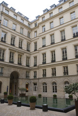 Obraz premium immeuble, cour interieure,paris,style,