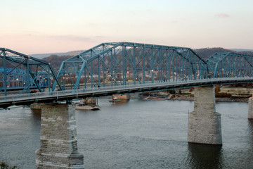 bridge over tennessee river