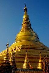 Fototapeta premium shwedagon pagoda yangon
