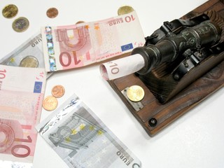 Geld/ Euro verpulvern