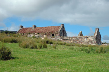 Fototapeta na wymiar stare irlandzkie ruiny cottage