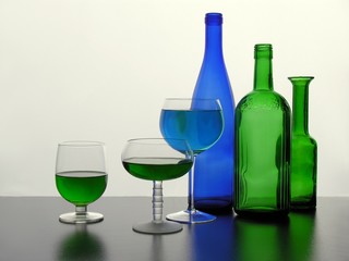 blue and green glass composition