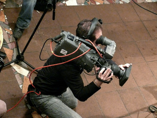 tv    cameraman