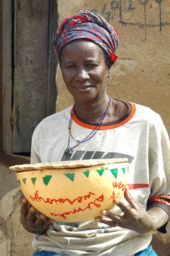 une femme burkinab&eacute;e
