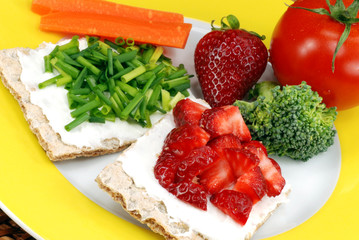 healthy snack with strawberrys