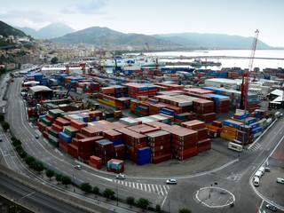containers allo scalo merci