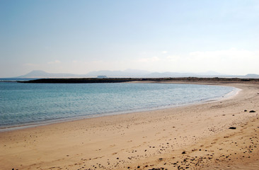 Fototapeta na wymiar desert island beach