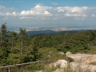 brocken, harz, fernblick mit wolken