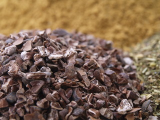 kakao, fenugreek und kräuter