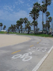 Naklejka premium wenecja plaża ścieżka rowerowa