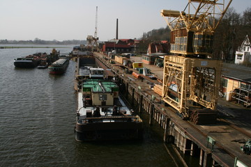 binnenschifffahrt, kran und hafen, elbe