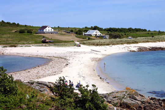 the sand bar between st. agnes and gugh, isles of
