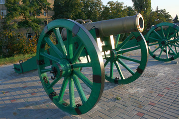 gun on the fortress walls