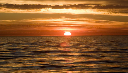 Obraz premium october sunset by the ocean