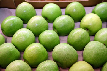 apples
