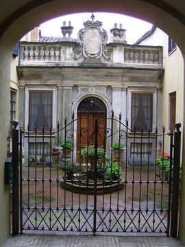 moncalvo - cortile ottocentesco 2