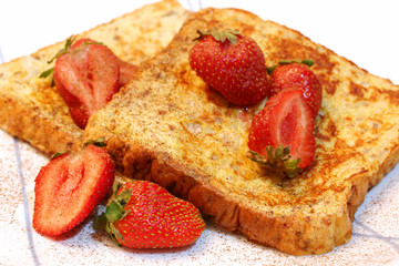 french toast with strawberries