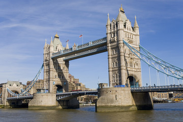 Naklejka na ściany i meble tower bridge london england