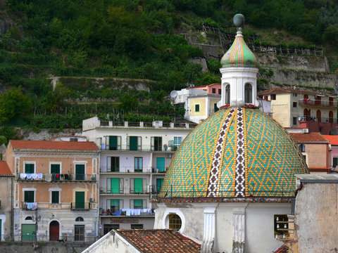 cetara cupola maiolicata chiesa san pietro apostol
