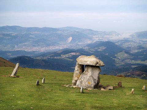 Dolmen Ancestral En El Monte Oiz