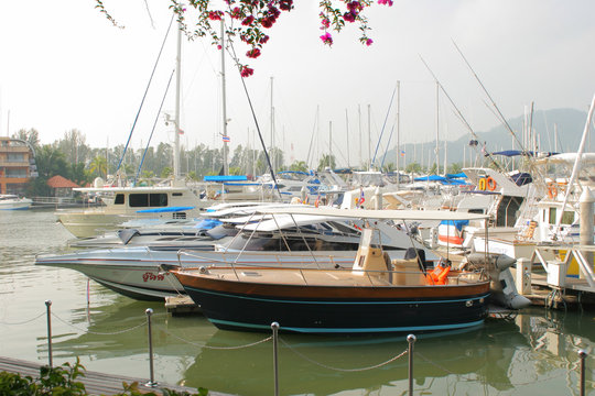 parking of local boats
