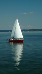 Obraz premium segelboot auf dem chiemsee