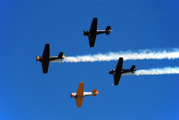 formation of four warplanes