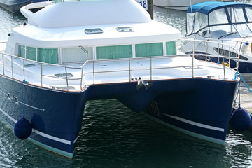 catamaran power boat