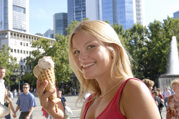 eiscreme schlecken