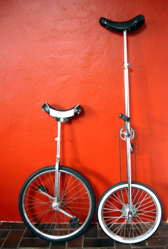 unicycles 2