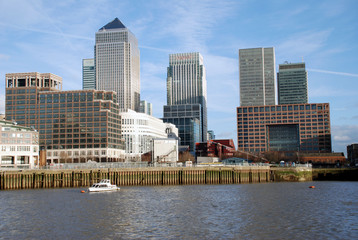 Obraz premium canary wharf and office buildings