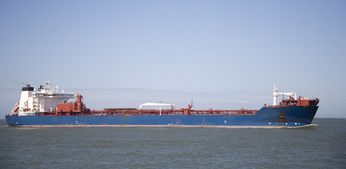 Fototapeta premium cargo ship 3