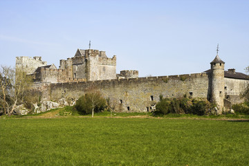 Fototapeta na wymiar Cahir Castle