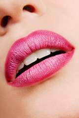 glamour lip with rose lipstick