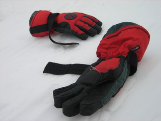 gants sur la neige