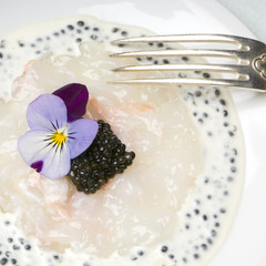 tartare de saint-jacques au caviar