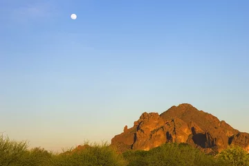 Gordijnen moon and camelback mountain © CullenPhotos