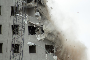 destroy 2
