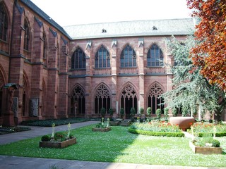 Obraz premium mainzer dom kreuzgang 2